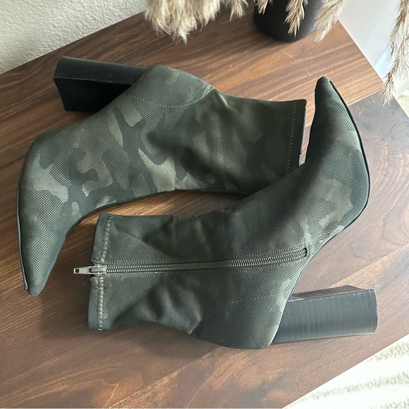Camo Ankle Boots - Jeffrey Campbell - Picture 7 of 7